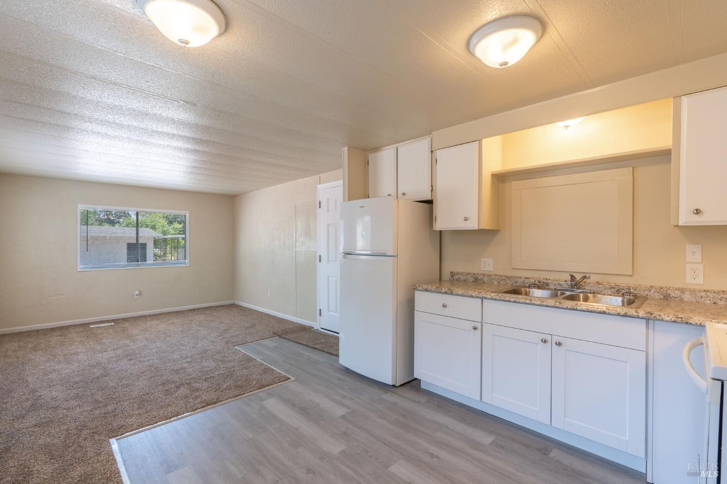 Detail Gallery Image 11 of 23 For 5575 Old Highway 53 Hwy 43, Clearlake,  CA 95422 - 2 Beds | 1/1 Baths