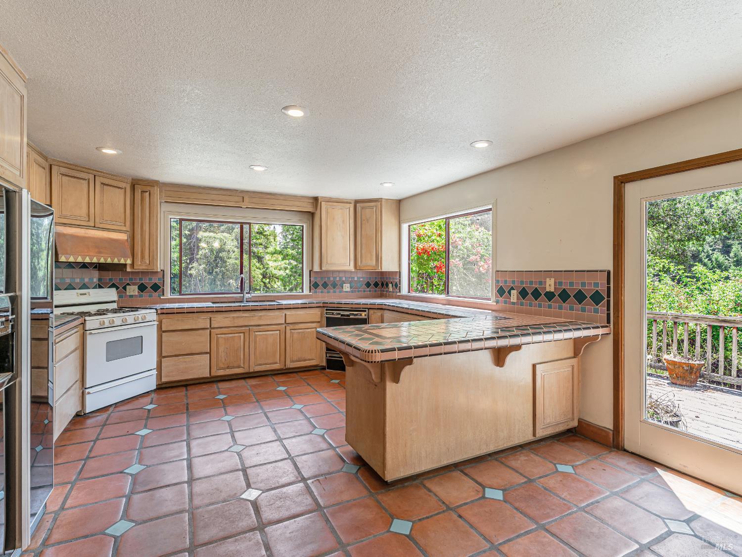 Detail Gallery Image 14 of 66 For 480 Pearl St, Cazadero,  CA 95421 - 3 Beds | 2 Baths