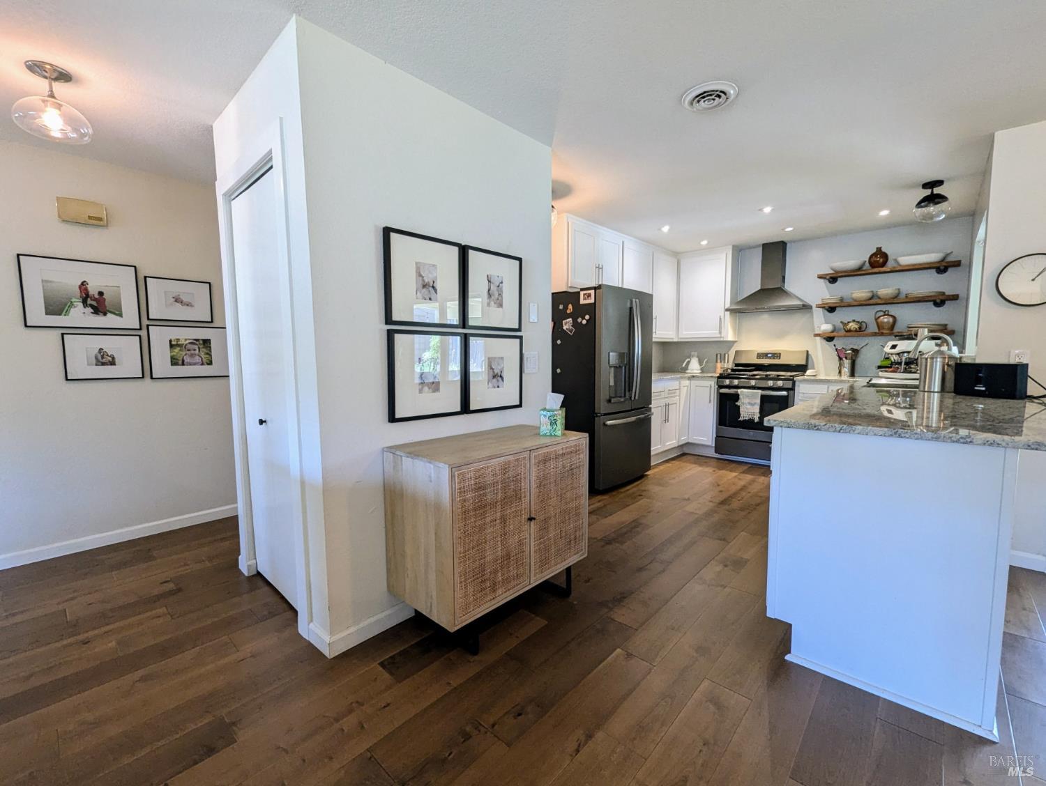 Detail Gallery Image 7 of 27 For 391 Cabernet Pl, Ukiah,  CA 95482 - 3 Beds | 2 Baths