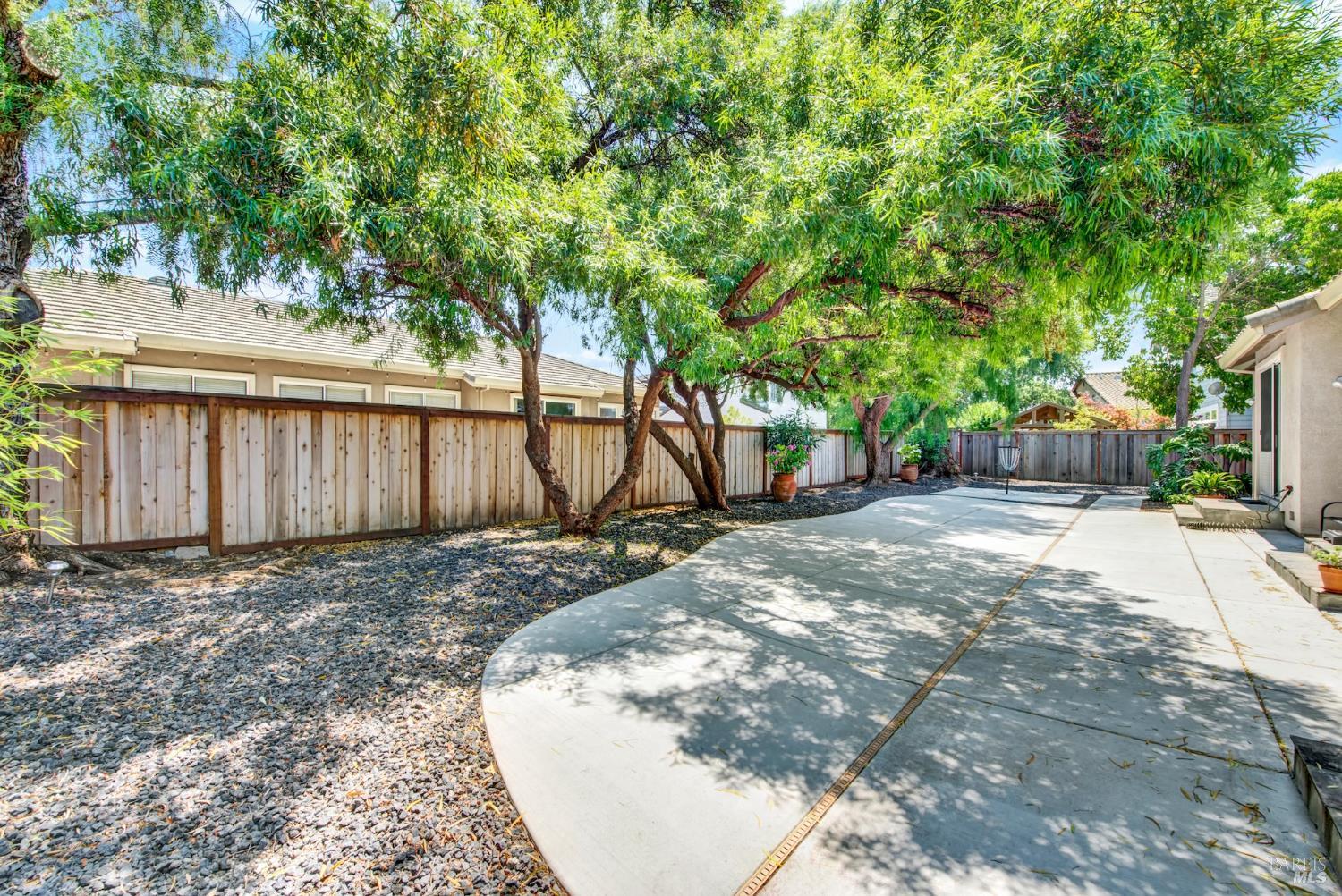 Detail Gallery Image 76 of 93 For 616 Pavilion Dr, Fairfield,  CA 94534 - 3 Beds | 2/1 Baths