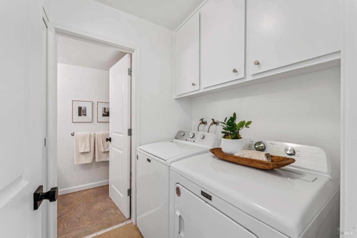 Detail Gallery Image 16 of 39 For 6 Coleridge Dr, Mill Valley,  CA 94941 - 3 Beds | 2/1 Baths