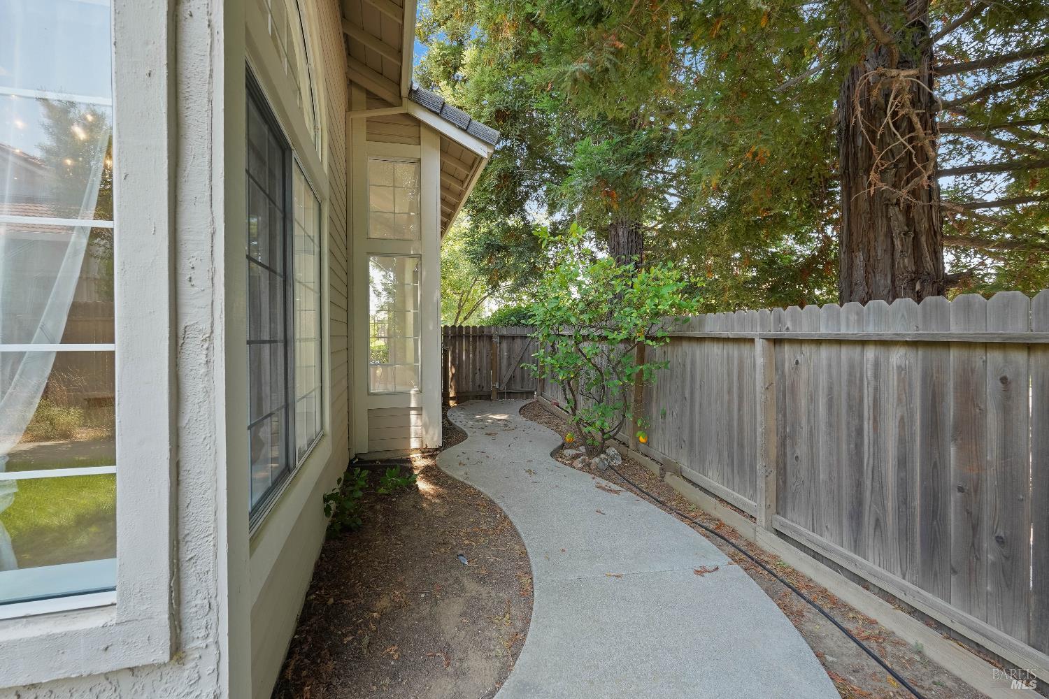 Detail Gallery Image 58 of 71 For 598 Crownpointe Cir, Vacaville,  CA 95687 - 4 Beds | 3 Baths