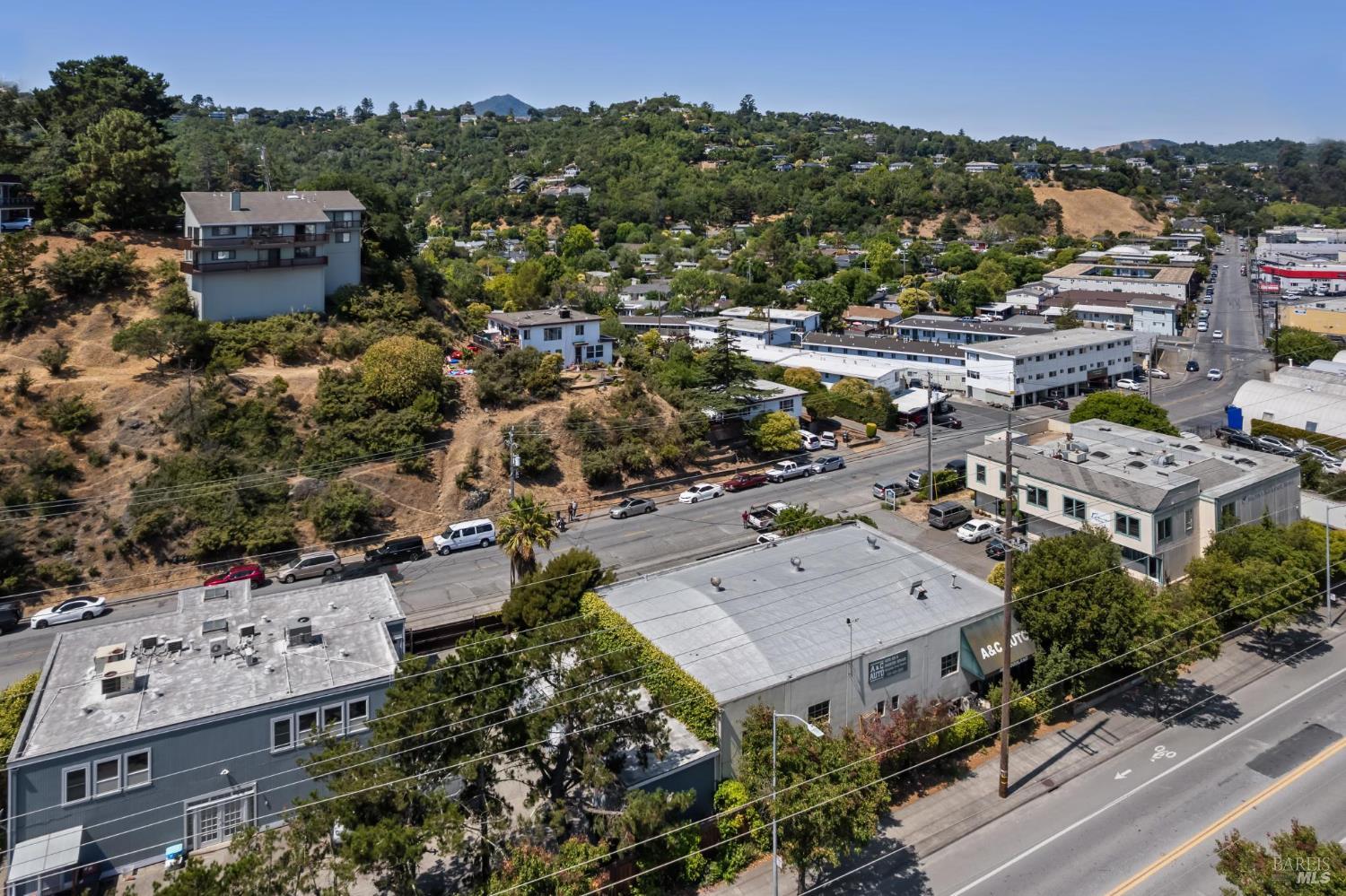 Detail Gallery Image 23 of 30 For 40 Woodland Ave, San Rafael,  CA 94901 - – Beds | – Baths
