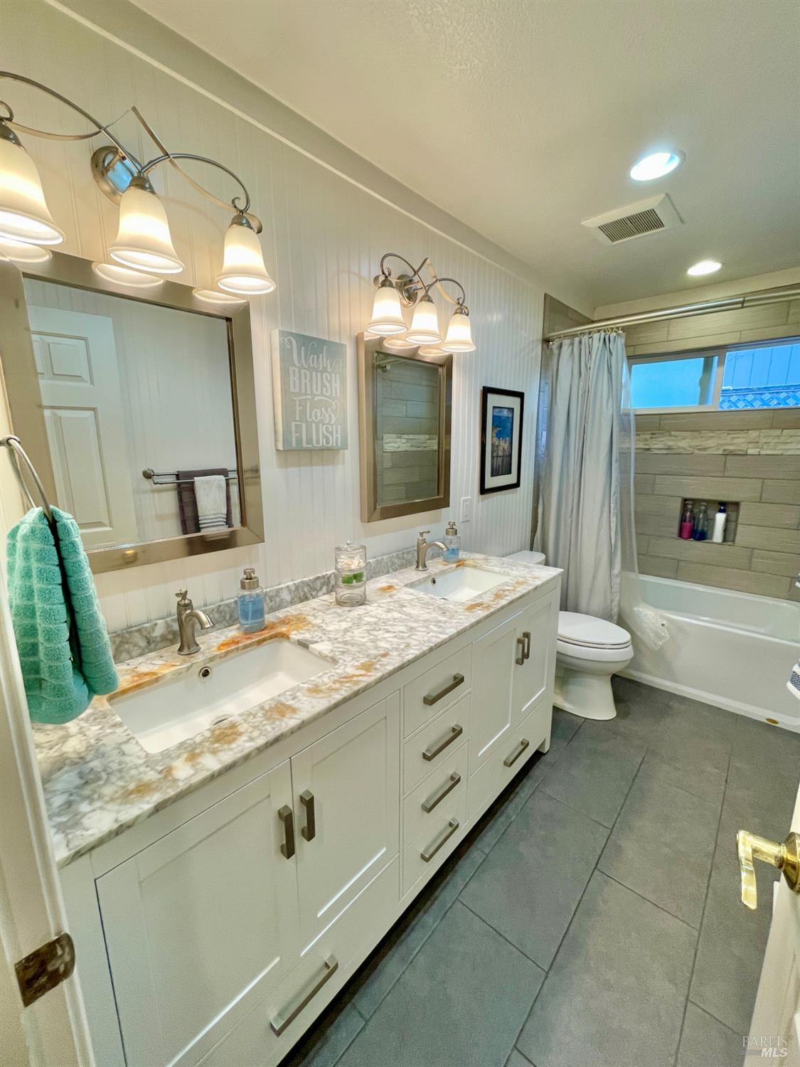 Detail Gallery Image 26 of 46 For 6194 San Gabriel Pl, Rohnert Park,  CA 94928 - 4 Beds | 2 Baths