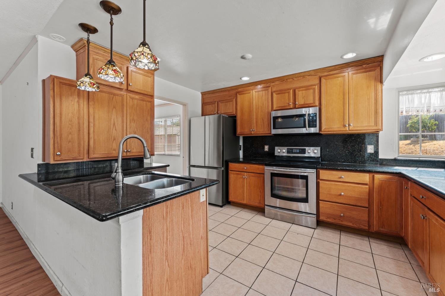 Detail Gallery Image 7 of 44 For 2049 Harte Ct, Fairfield,  CA 94533 - 4 Beds | 2 Baths