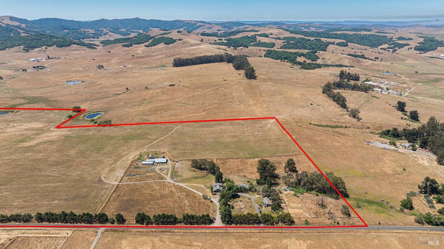 Detail Gallery Image 4 of 41 For 3803 Spring Hill Rd, Petaluma,  CA 94952 - 6 Beds | 5/1 Baths