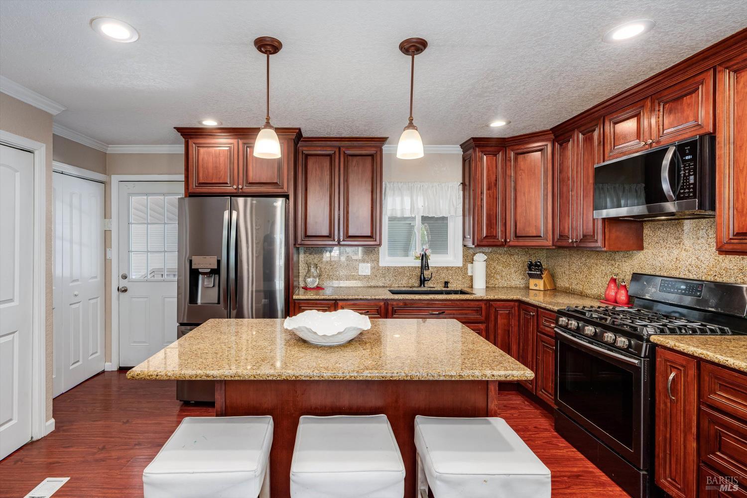 Detail Gallery Image 10 of 42 For 107 Garth St, Napa,  CA 94558 - 3 Beds | 2 Baths