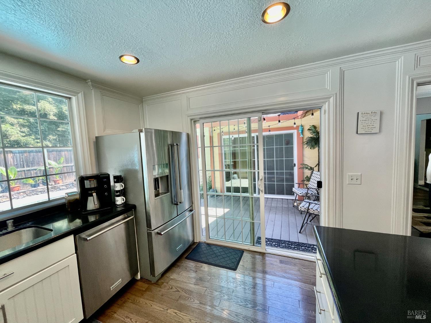 Detail Gallery Image 6 of 46 For 6194 San Gabriel Pl, Rohnert Park,  CA 94928 - 4 Beds | 2 Baths