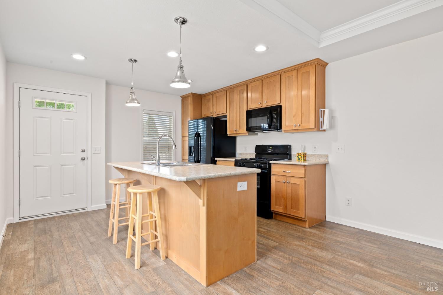 Detail Gallery Image 7 of 19 For 70 Romani Ct, Santa Rosa,  CA 95407 - 2 Beds | 1 Baths