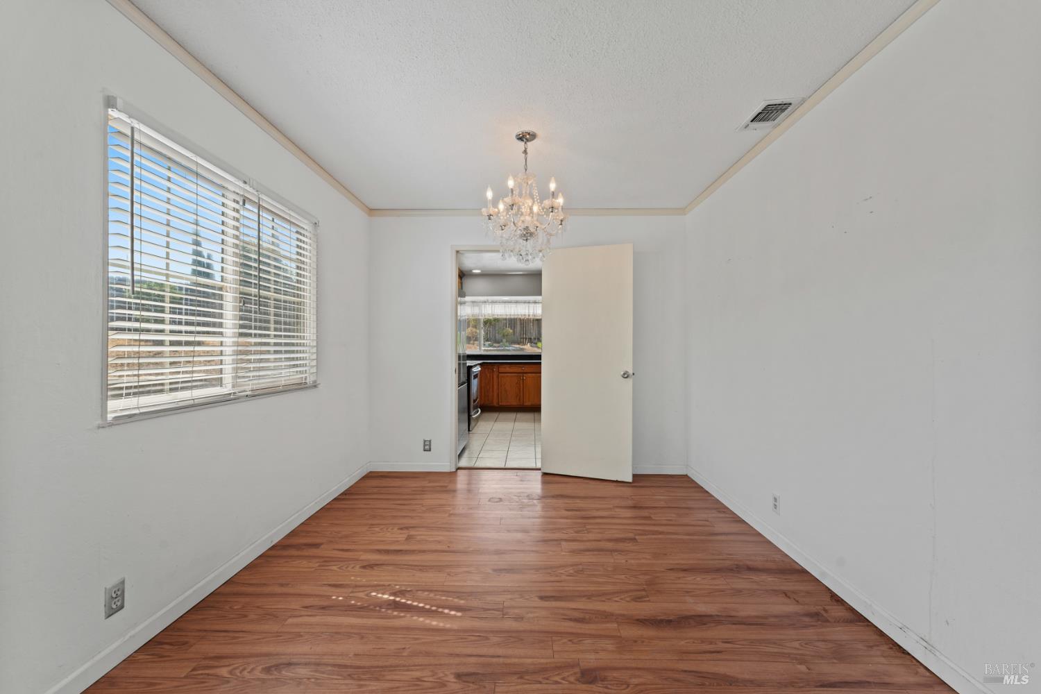 Detail Gallery Image 14 of 44 For 2049 Harte Ct, Fairfield,  CA 94533 - 4 Beds | 2 Baths