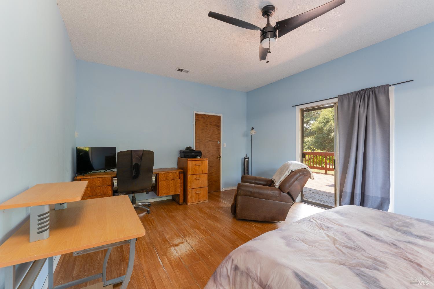 Detail Gallery Image 19 of 34 For 1725 E Madrone Dr, Ukiah,  CA 95482 - 4 Beds | 2 Baths