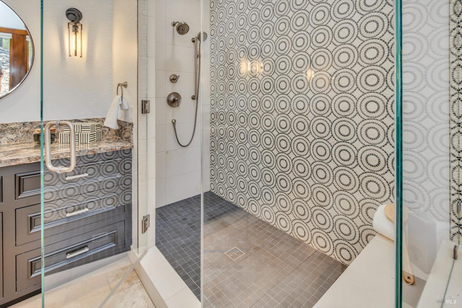 Detail Gallery Image 33 of 57 For 231 Poppy Hill Dr, Healdsburg,  CA 95448 - 4 Beds | 3/1 Baths