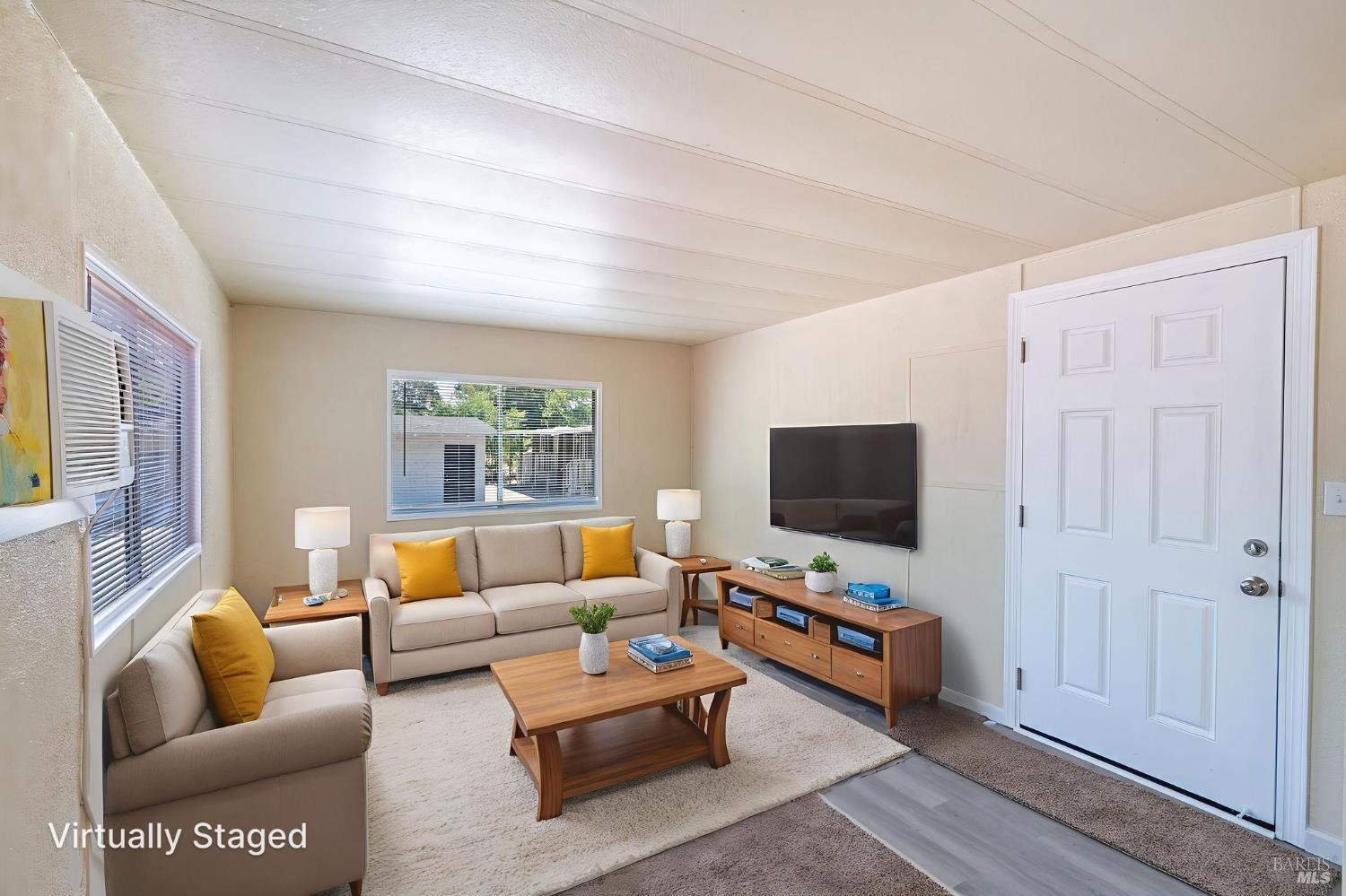 Detail Gallery Image 10 of 23 For 5575 Old Highway 53 Hwy 43, Clearlake,  CA 95422 - 2 Beds | 1/1 Baths