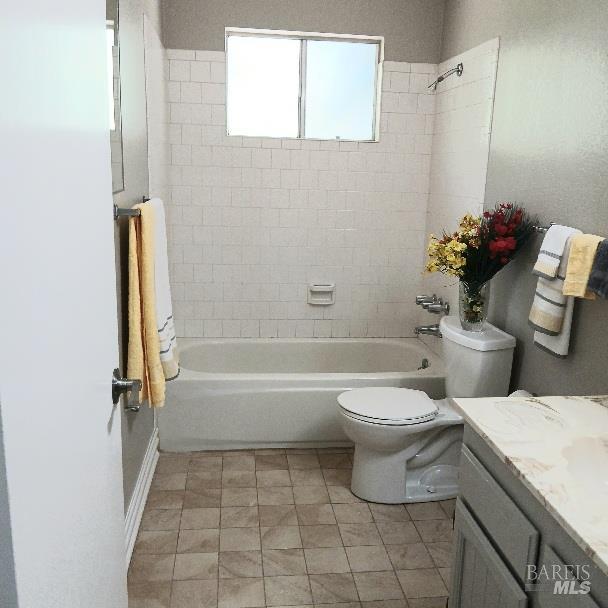 Detail Gallery Image 9 of 32 For 1103 Mitzi Dr, Calistoga,  CA 94515 - 3 Beds | 2 Baths