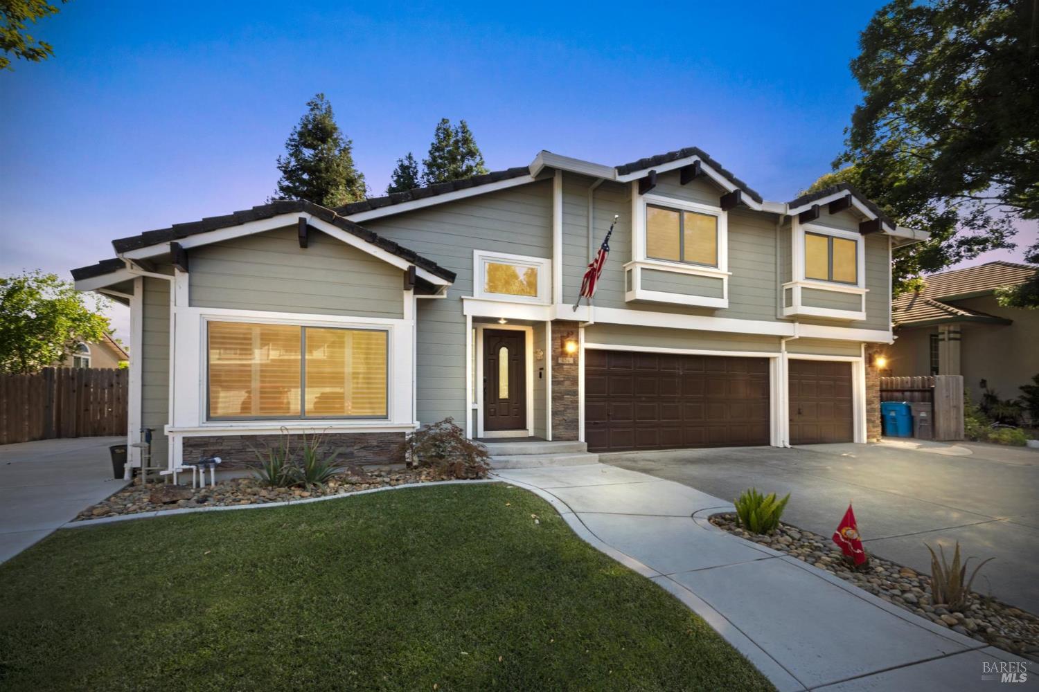 Detail Gallery Image 2 of 60 For 654 Rutgers St, Vacaville,  CA 95687 - 5 Beds | 3 Baths