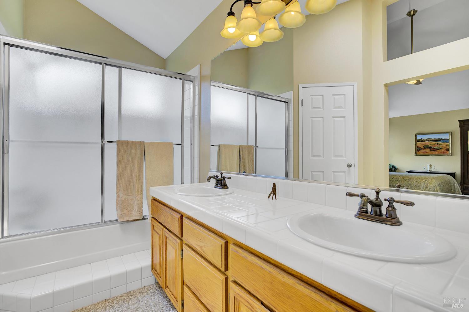 Detail Gallery Image 17 of 39 For 215 Flametree Cir, Windsor,  CA 95492 - 4 Beds | 3 Baths