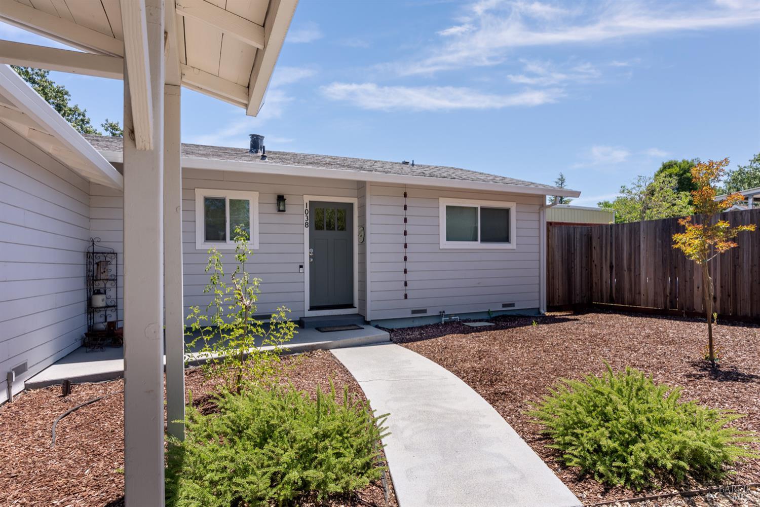 Detail Gallery Image 4 of 34 For 1038 Verano Ave, Sonoma,  CA 95476 - 3 Beds | 2 Baths