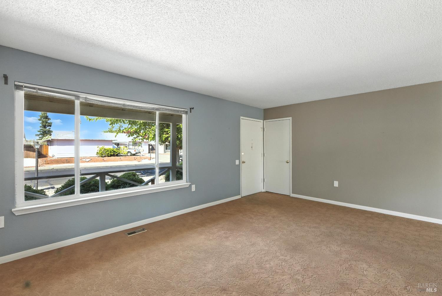 Detail Gallery Image 13 of 30 For 189 Lassen Cir, Vacaville,  CA 95687 - 2 Beds | 1 Baths