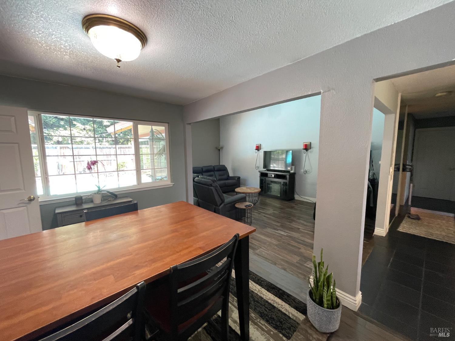 Detail Gallery Image 11 of 46 For 6194 San Gabriel Pl, Rohnert Park,  CA 94928 - 4 Beds | 2 Baths