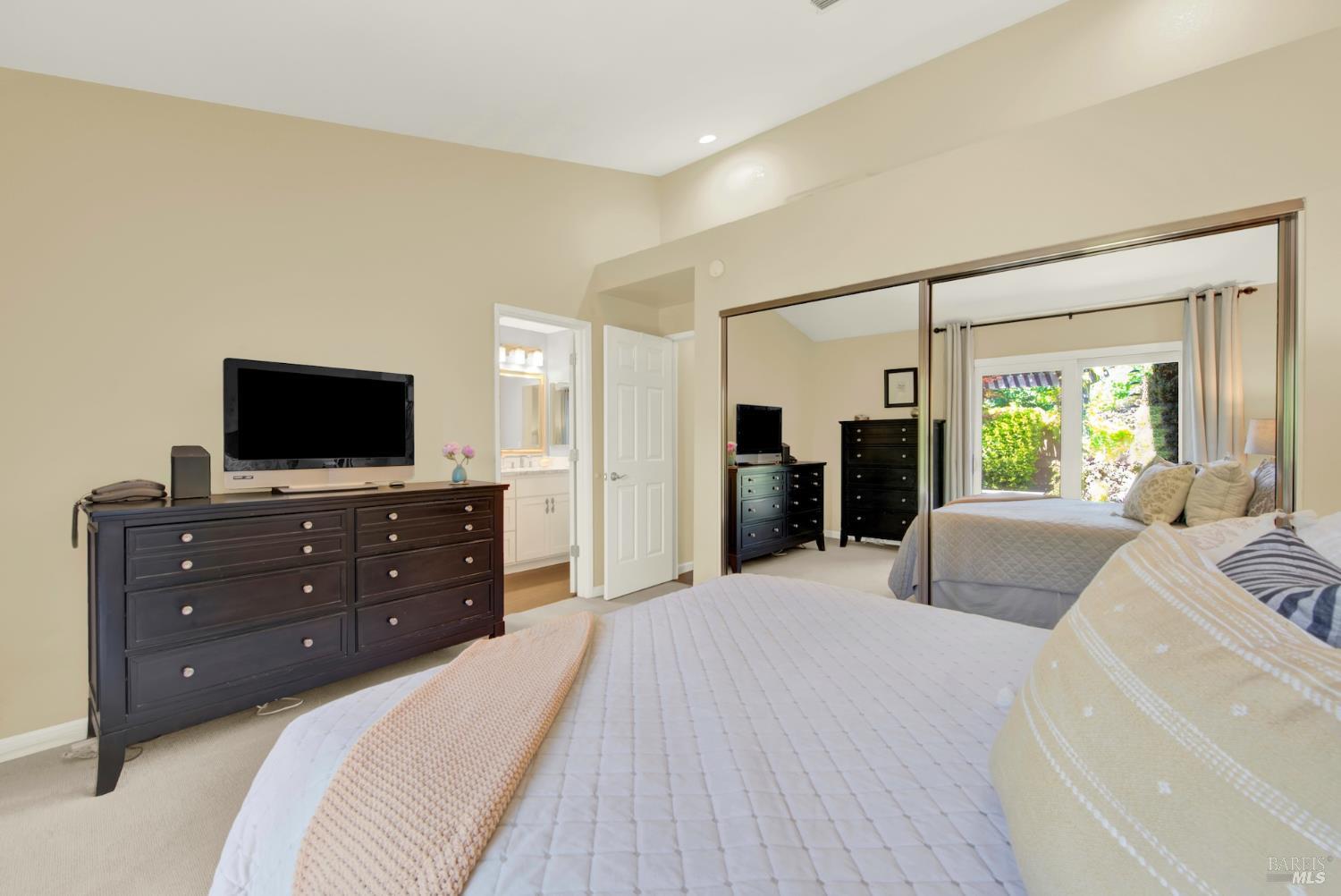 Detail Gallery Image 32 of 63 For 231 Ballindine Dr, Vacaville,  CA 95688 - 4 Beds | 2 Baths