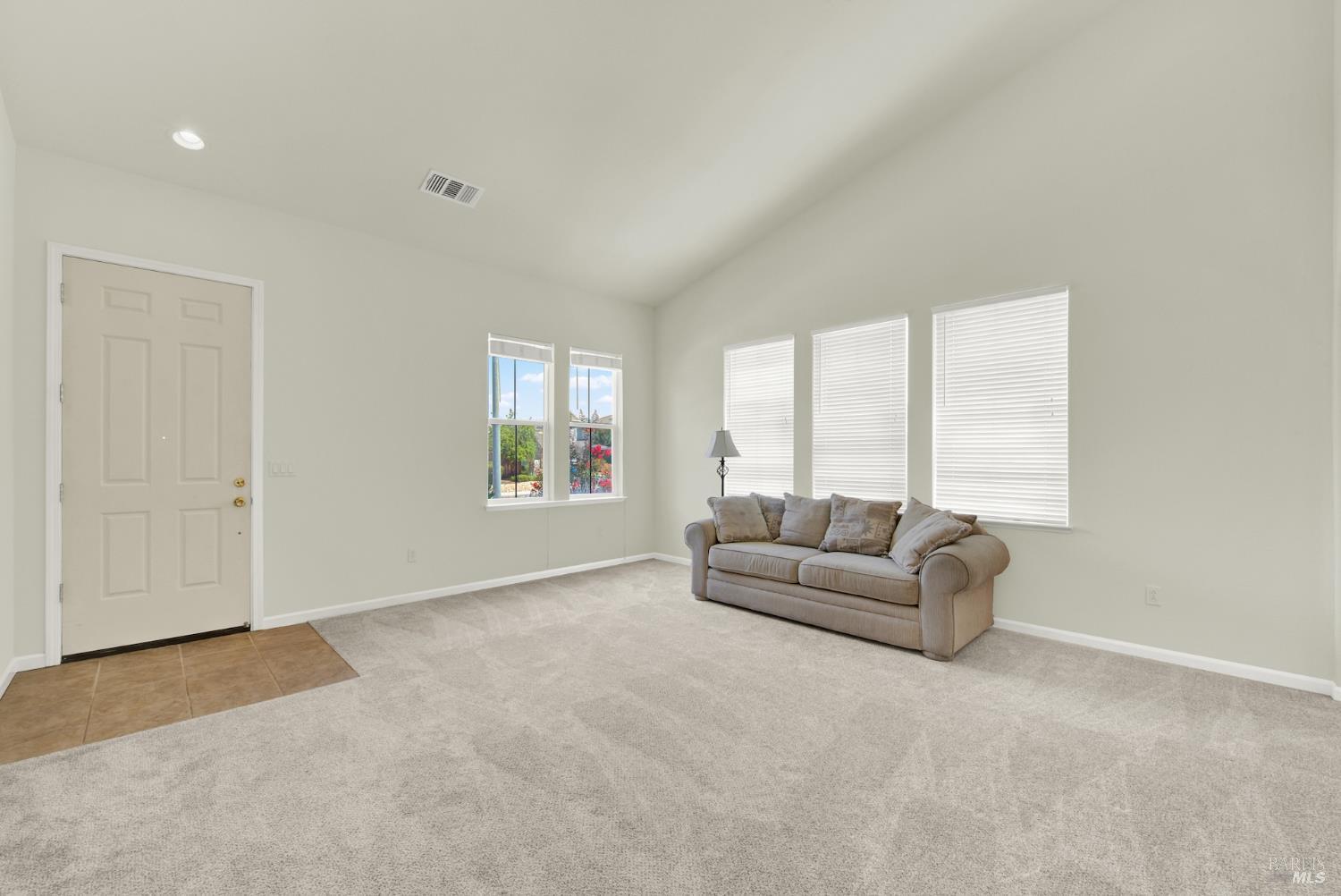 Detail Gallery Image 15 of 99 For 365 Sage Sparrow Cir, Vacaville,  CA 95687 - 6 Beds | 4 Baths