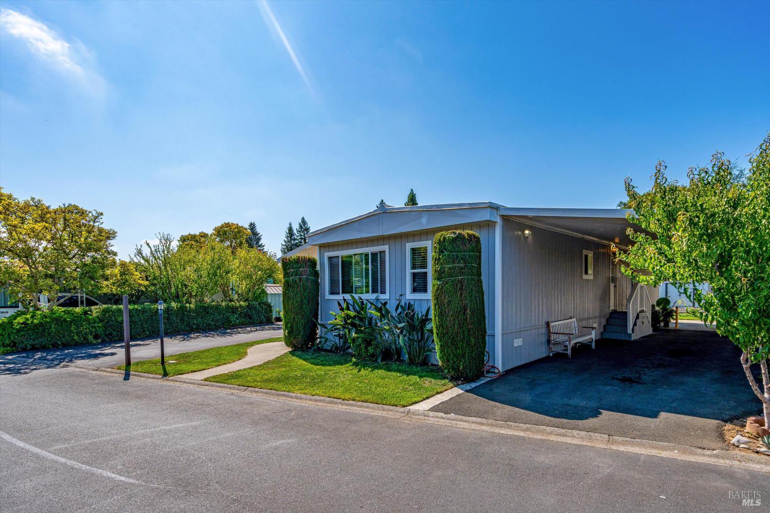 Detail Gallery Image 2 of 42 For 107 Garth St, Napa,  CA 94558 - 3 Beds | 2 Baths