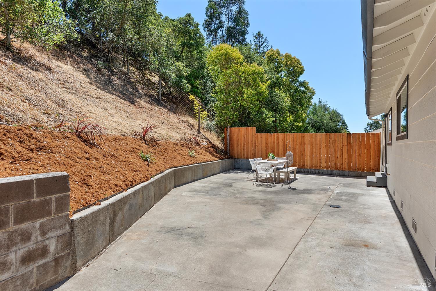 Detail Gallery Image 32 of 36 For 1044 W Mcnear Ave, Petaluma,  CA 94952 - 3 Beds | 2 Baths