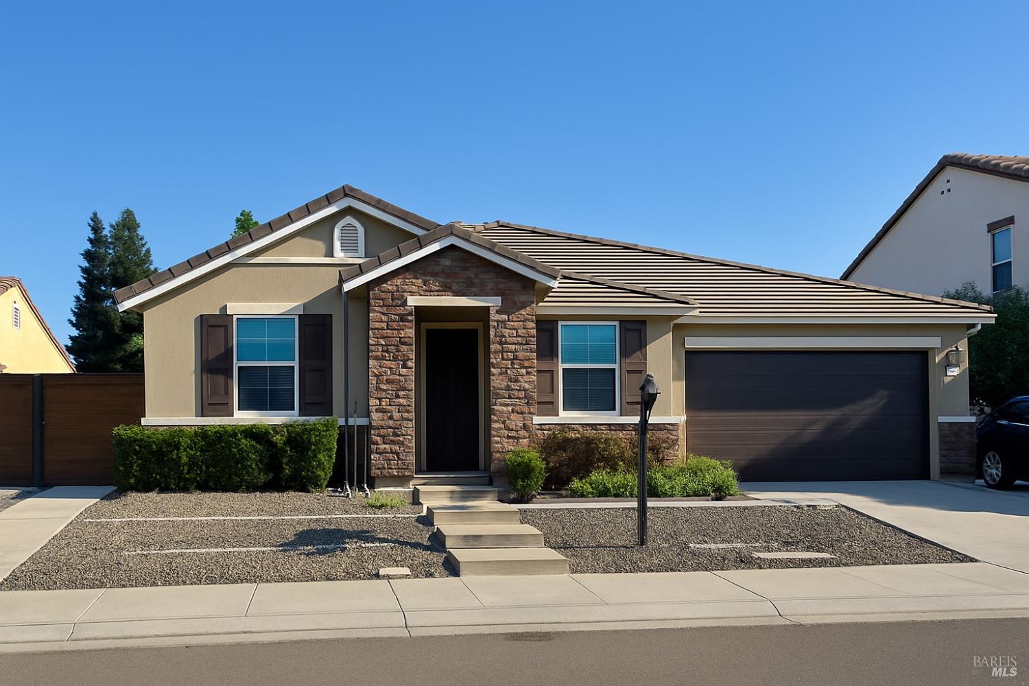Detail Gallery Image 1 of 39 For 149 Shubin Way, Vacaville,  CA 95687 - 4 Beds | 2/1 Baths
