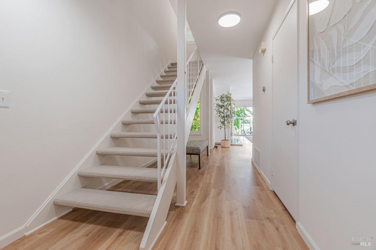Detail Gallery Image 24 of 60 For 2541 Topaz Dr, Novato,  CA 94945 - 4 Beds | 2/1 Baths