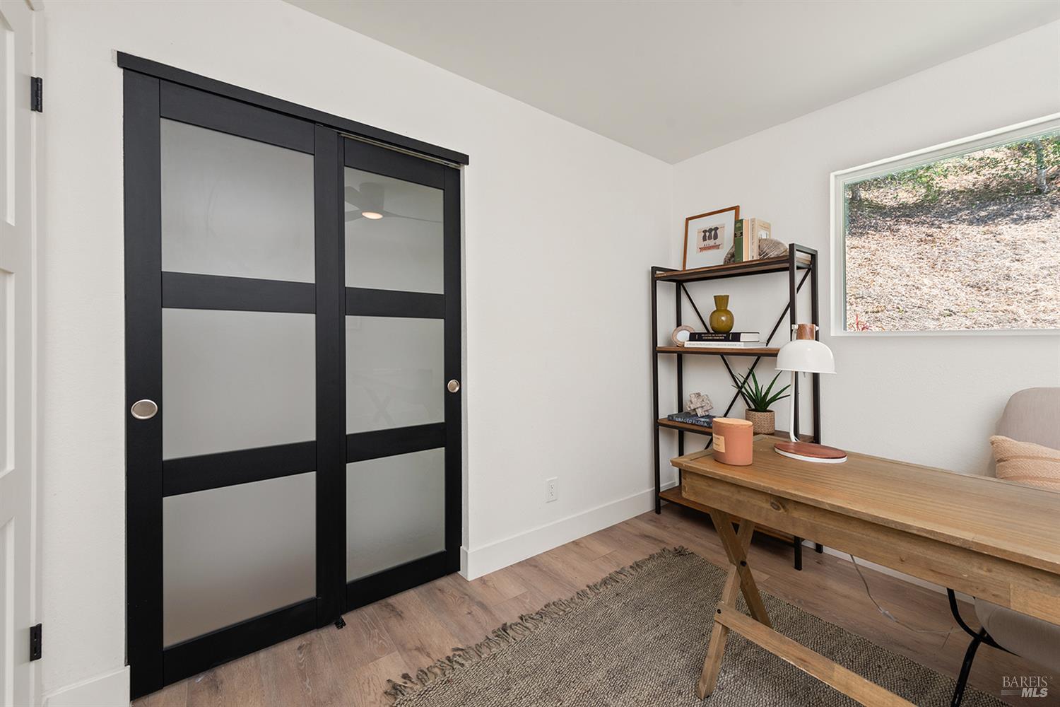 Detail Gallery Image 21 of 36 For 1044 W Mcnear Ave, Petaluma,  CA 94952 - 3 Beds | 2 Baths