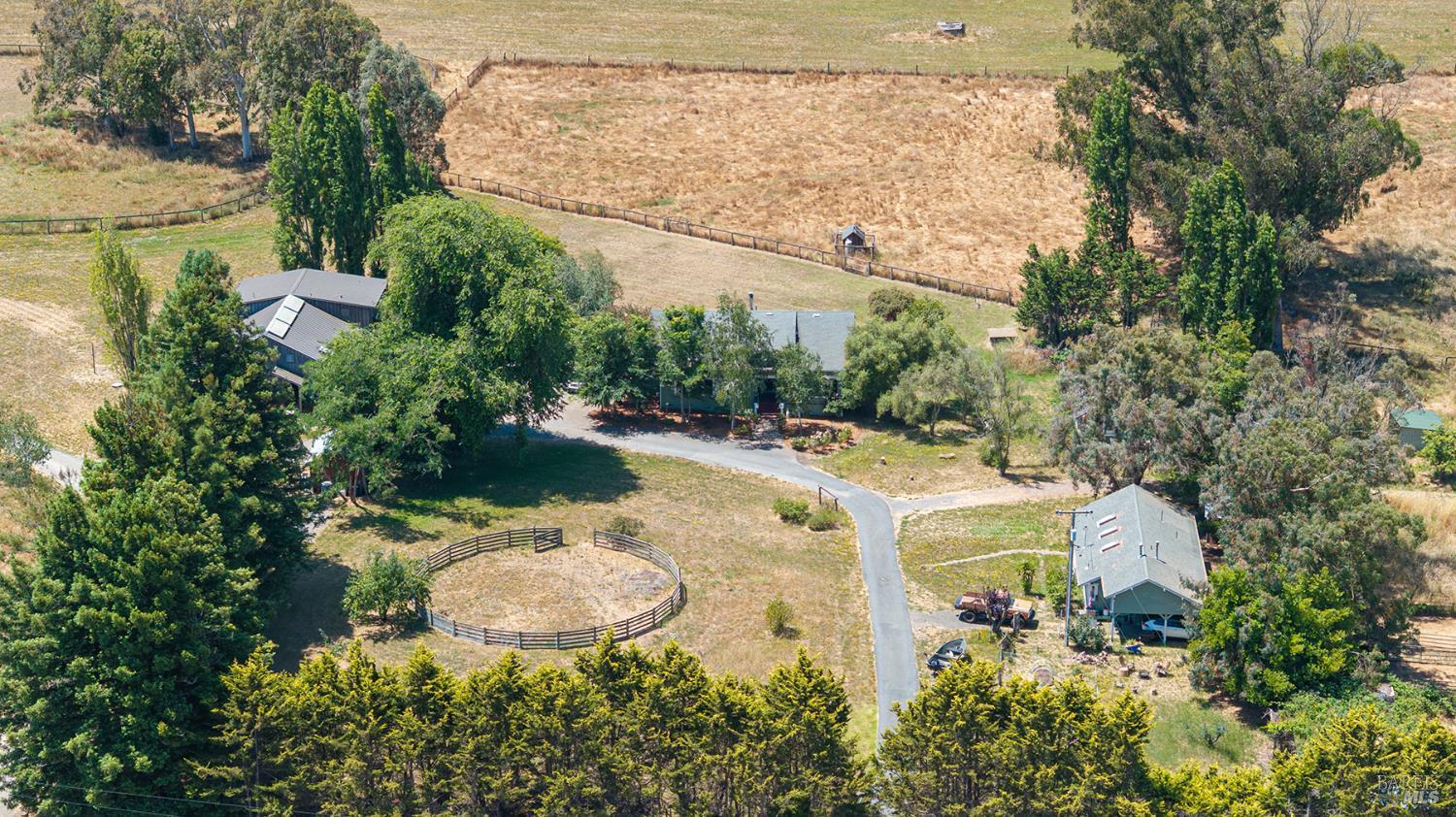 Detail Gallery Image 25 of 41 For 3803 Spring Hill Rd, Petaluma,  CA 94952 - 6 Beds | 5/1 Baths