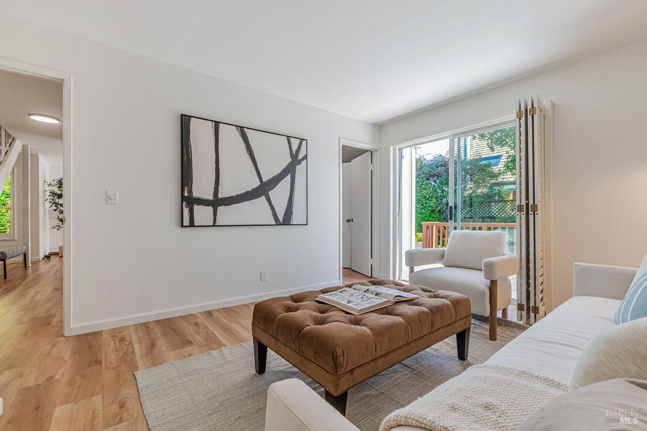Detail Gallery Image 13 of 60 For 2541 Topaz Dr, Novato,  CA 94945 - 4 Beds | 2/1 Baths