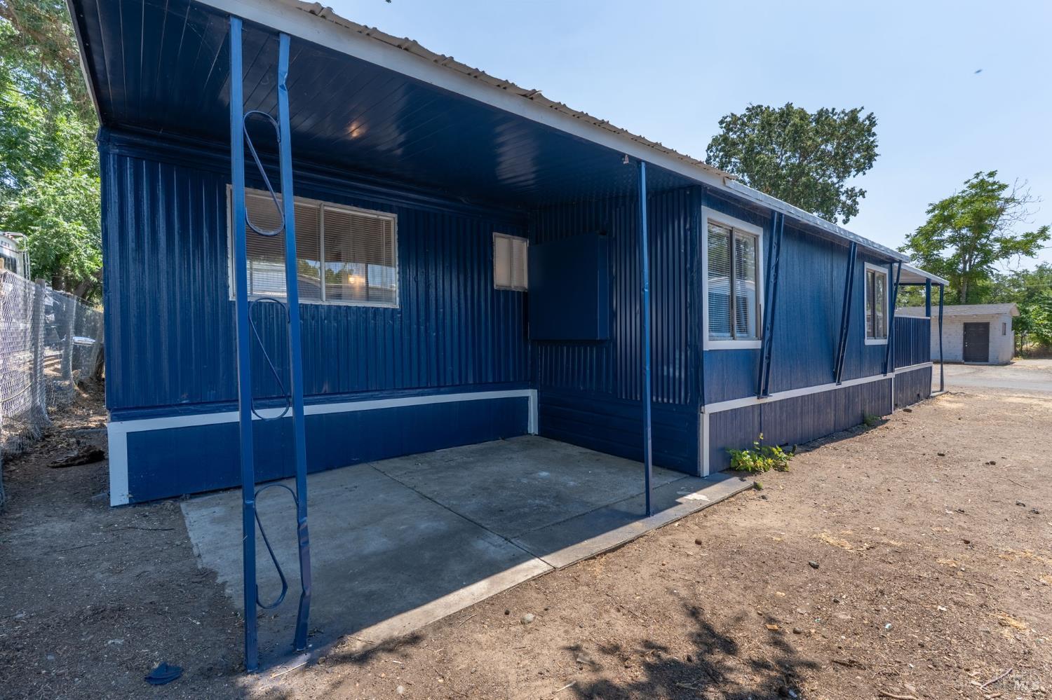 Detail Gallery Image 4 of 23 For 5575 Old Highway 53 Hwy 43, Clearlake,  CA 95422 - 2 Beds | 1/1 Baths