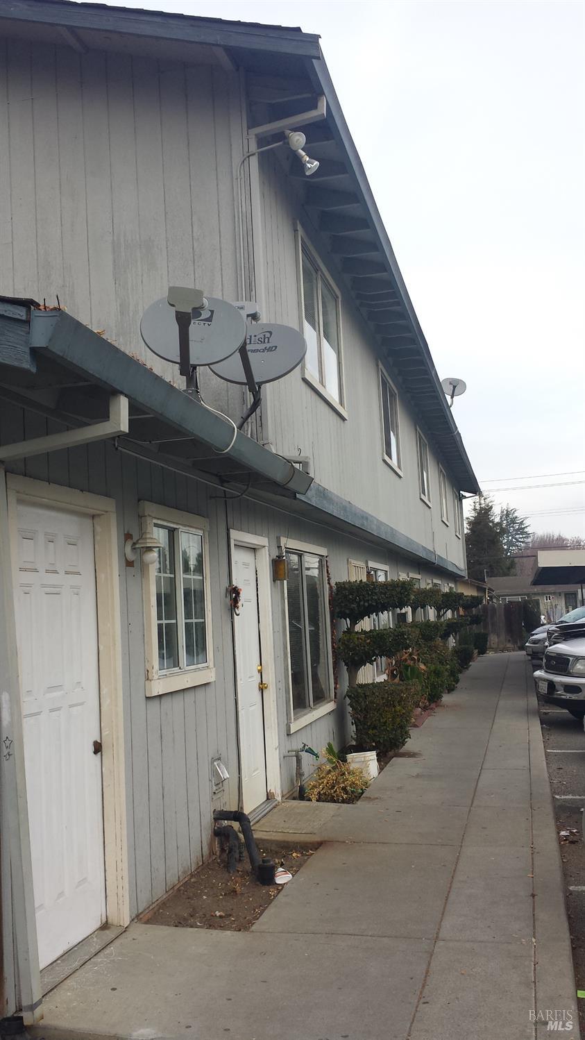 Detail Gallery Image 2 of 2 For 805 South St #3,  Hollister,  CA 95023 - 2 Beds | 1 Baths