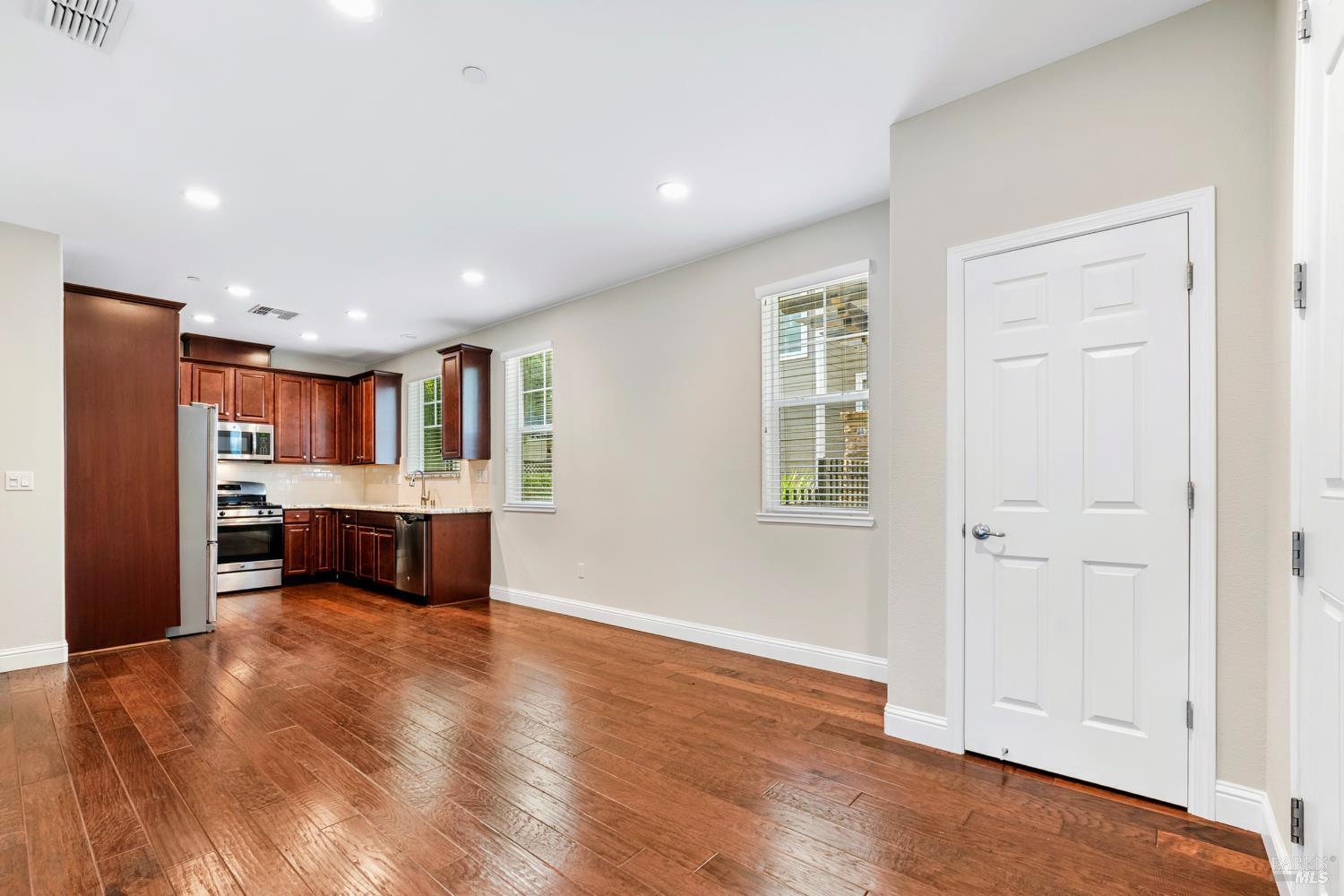 Detail Gallery Image 20 of 47 For 2152 Eva St, Napa,  CA 94559 - 3 Beds | 2/1 Baths