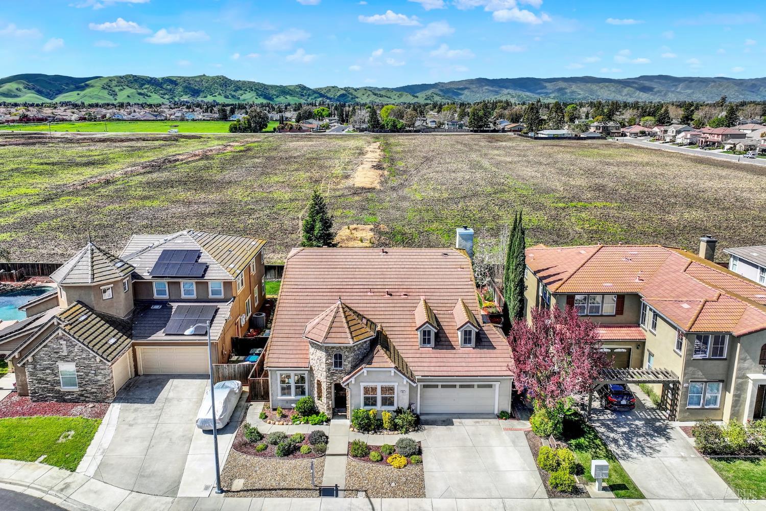 Detail Gallery Image 3 of 99 For 365 Sage Sparrow Cir, Vacaville,  CA 95687 - 6 Beds | 4 Baths