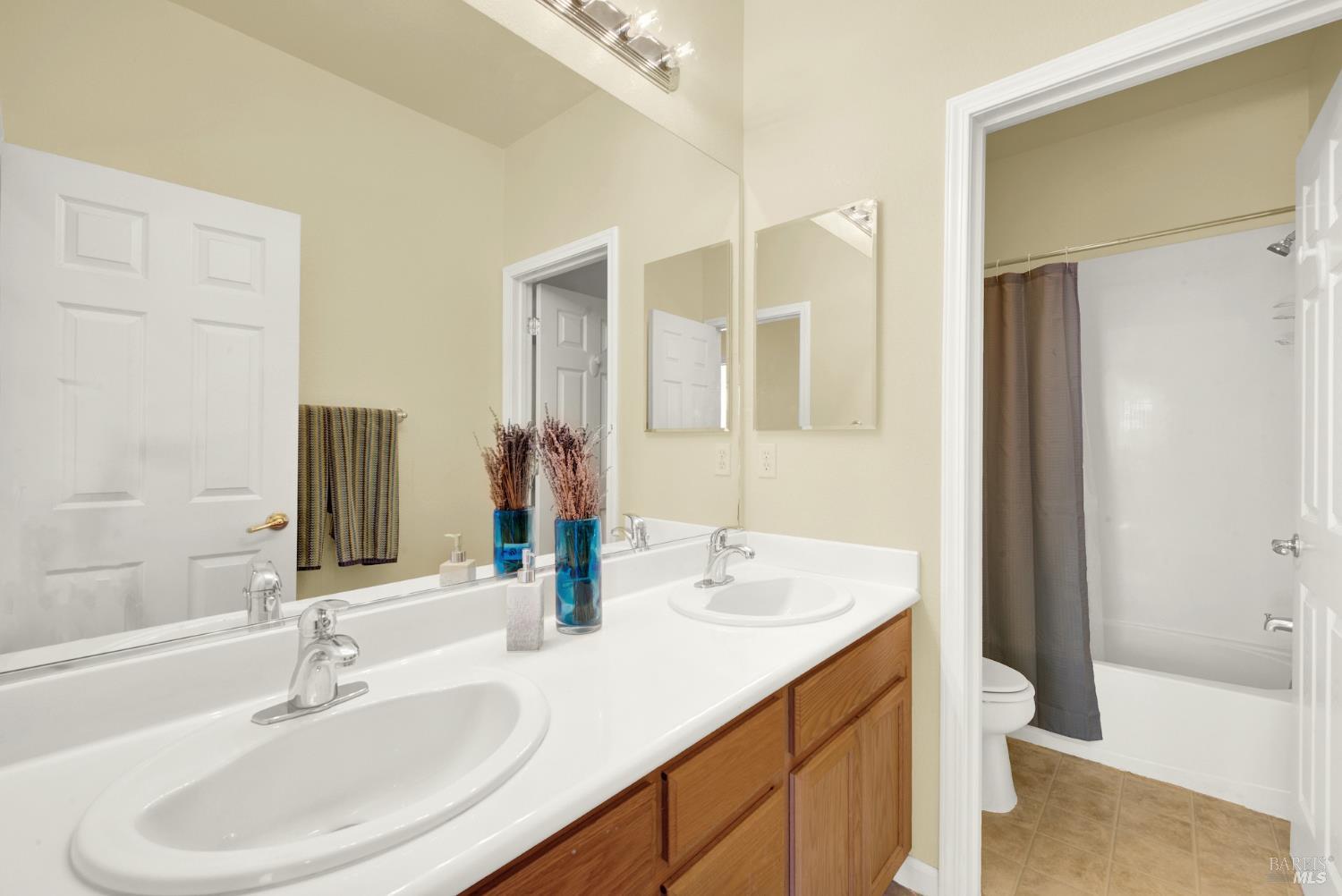 Detail Gallery Image 59 of 99 For 365 Sage Sparrow Cir, Vacaville,  CA 95687 - 6 Beds | 4 Baths