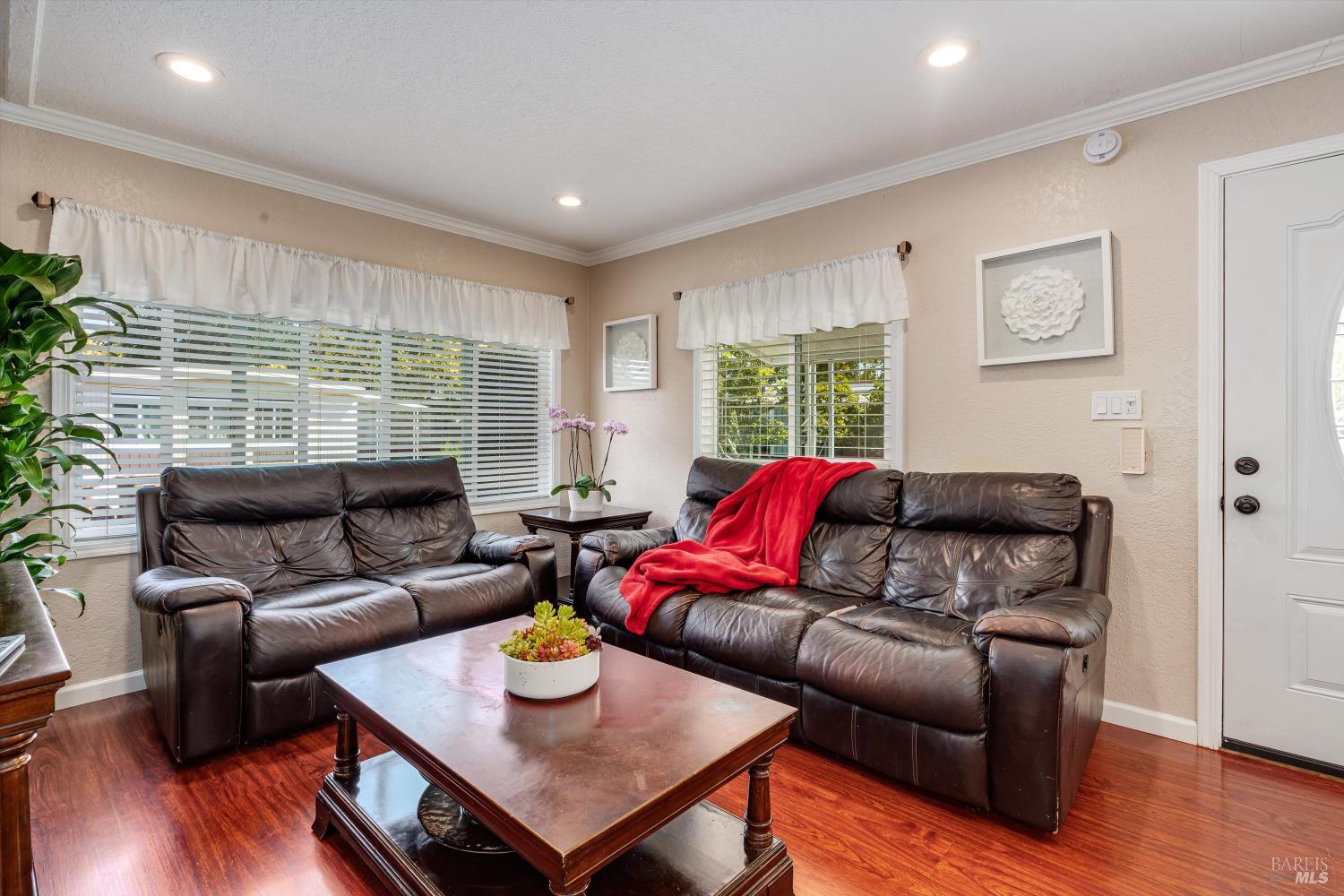 Detail Gallery Image 8 of 42 For 107 Garth St, Napa,  CA 94558 - 3 Beds | 2 Baths
