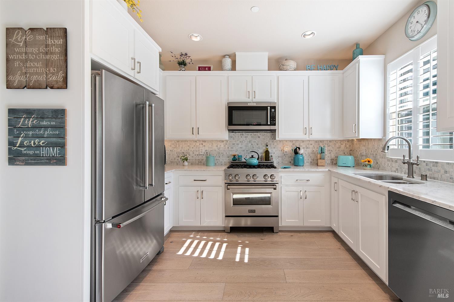 Detail Gallery Image 10 of 37 For 23 Lipton Way, Cotati,  CA 94931 - 3 Beds | 2/1 Baths