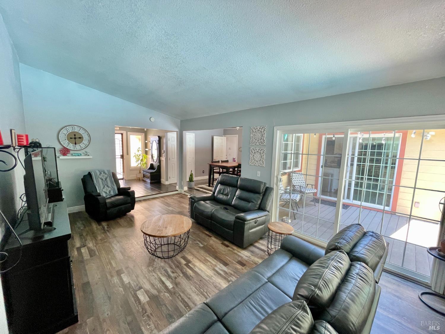 Detail Gallery Image 18 of 46 For 6194 San Gabriel Pl, Rohnert Park,  CA 94928 - 4 Beds | 2 Baths