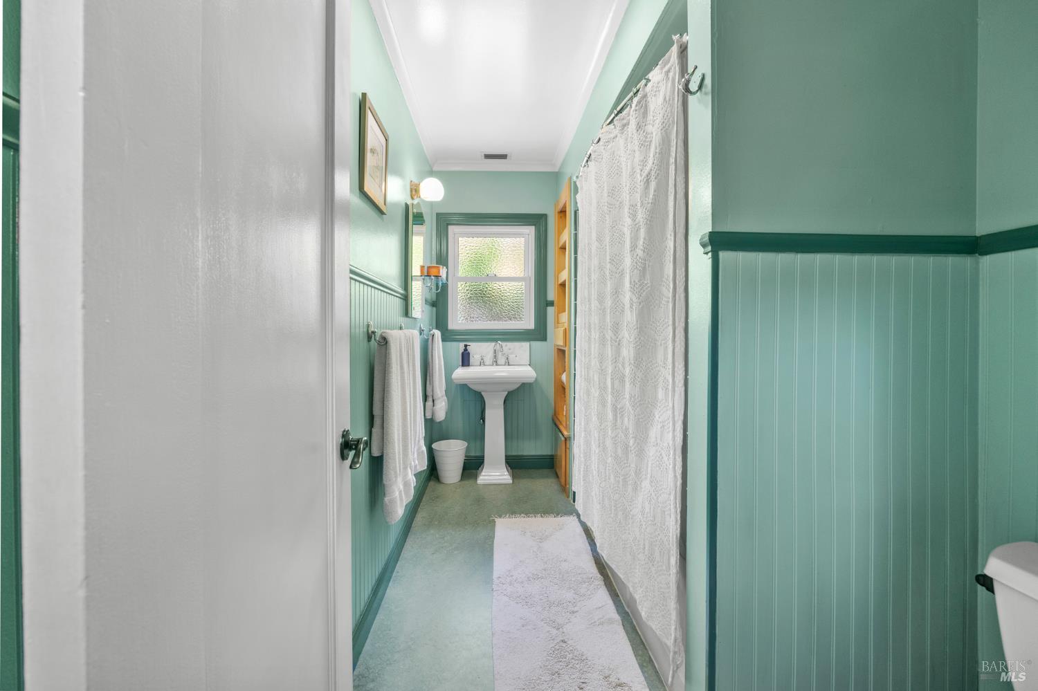 Detail Gallery Image 16 of 49 For 1219 Amador St, Vallejo,  CA 94590 - 3 Beds | 2/1 Baths