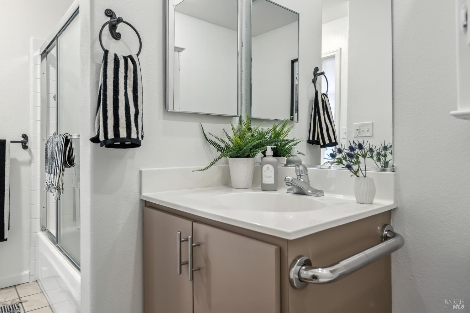 Detail Gallery Image 18 of 20 For 1115 B St #202,  San Rafael,  CA 94901 - 2 Beds | 1 Baths