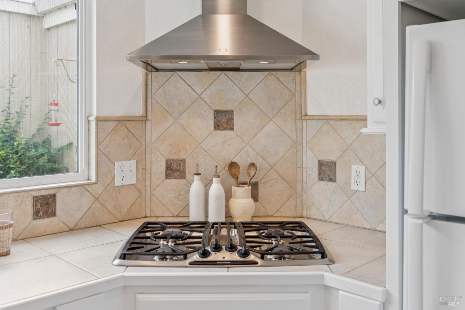 Detail Gallery Image 7 of 39 For 6 Coleridge Dr, Mill Valley,  CA 94941 - 3 Beds | 2/1 Baths