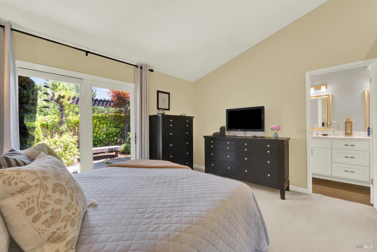Detail Gallery Image 30 of 63 For 231 Ballindine Dr, Vacaville,  CA 95688 - 4 Beds | 2 Baths