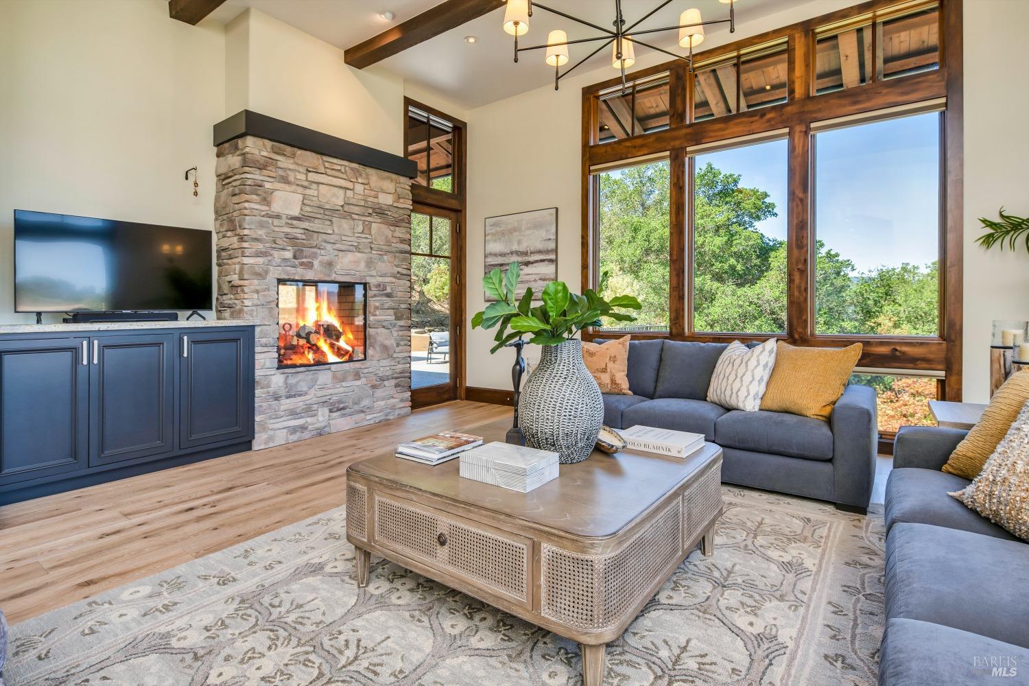 Detail Gallery Image 18 of 57 For 231 Poppy Hill Dr, Healdsburg,  CA 95448 - 4 Beds | 3/1 Baths