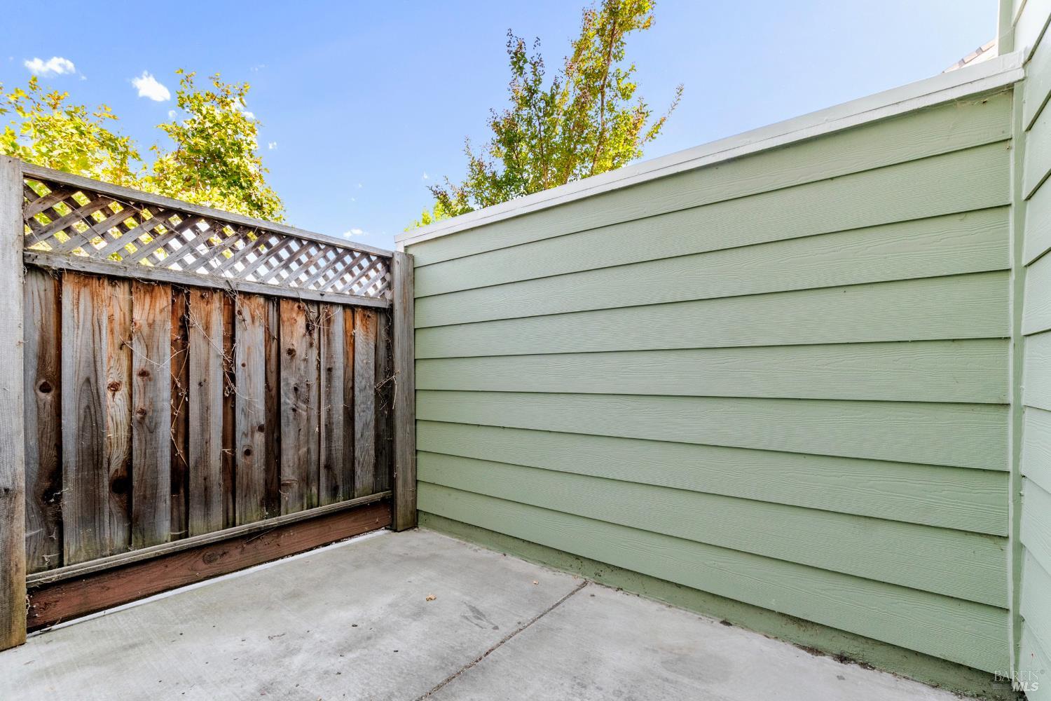 Detail Gallery Image 32 of 47 For 2152 Eva St, Napa,  CA 94559 - 3 Beds | 2/1 Baths