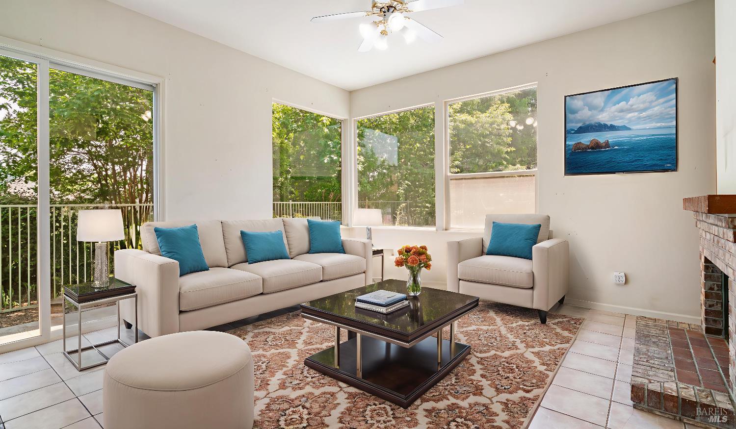 Detail Gallery Image 9 of 54 For 15 Wedgewood Ct, Petaluma,  CA 94954 - 4 Beds | 3 Baths