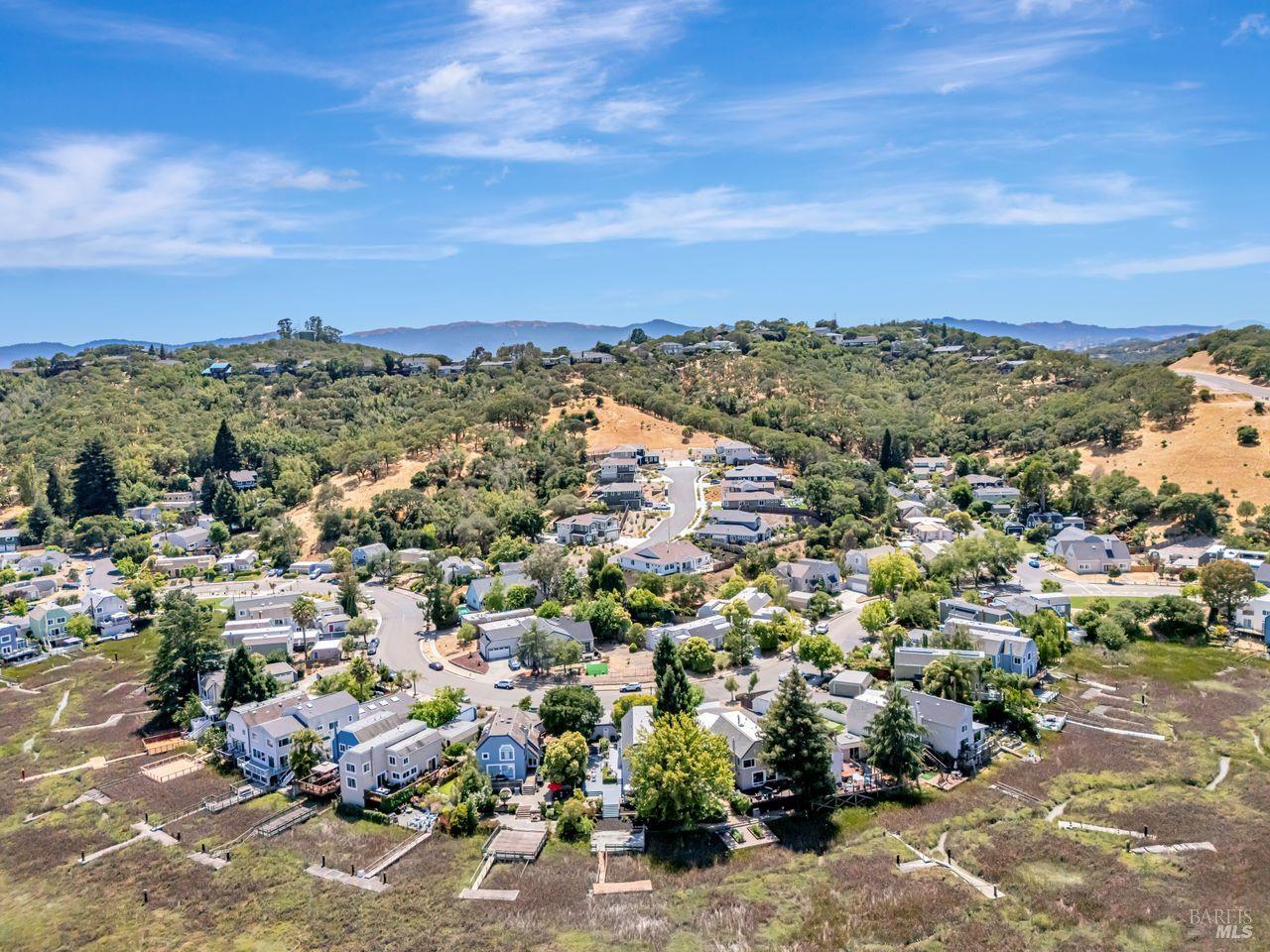 Detail Gallery Image 2 of 60 For 2541 Topaz Dr, Novato,  CA 94945 - 4 Beds | 2/1 Baths