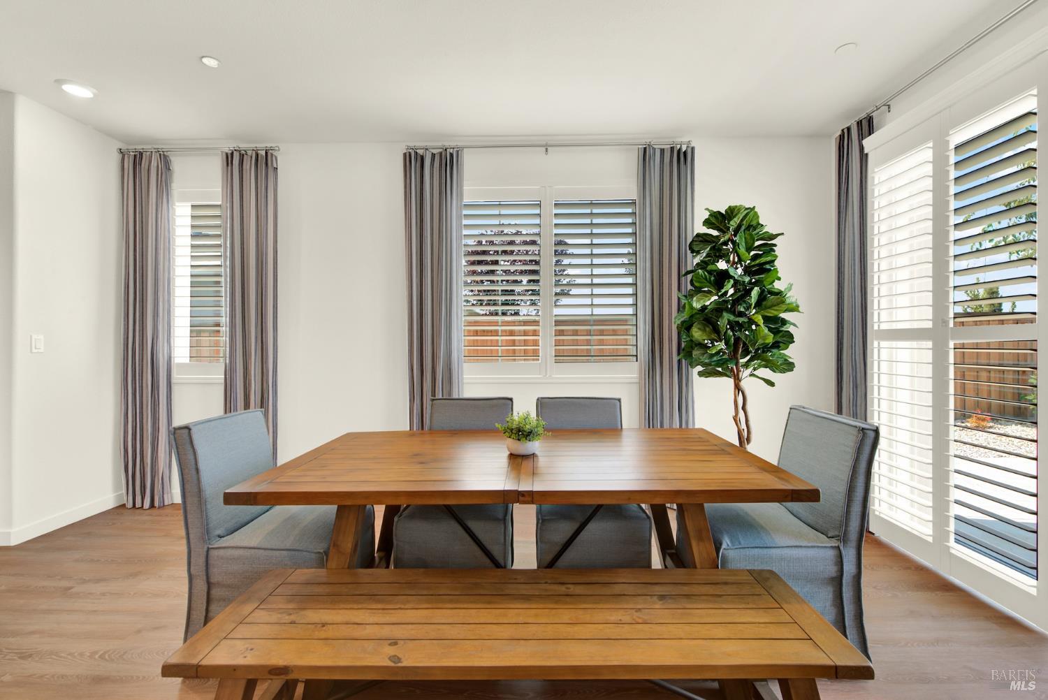 Detail Gallery Image 45 of 73 For 570 Wildflower Ct, Dixon,  CA 95620 - 3 Beds | 2 Baths