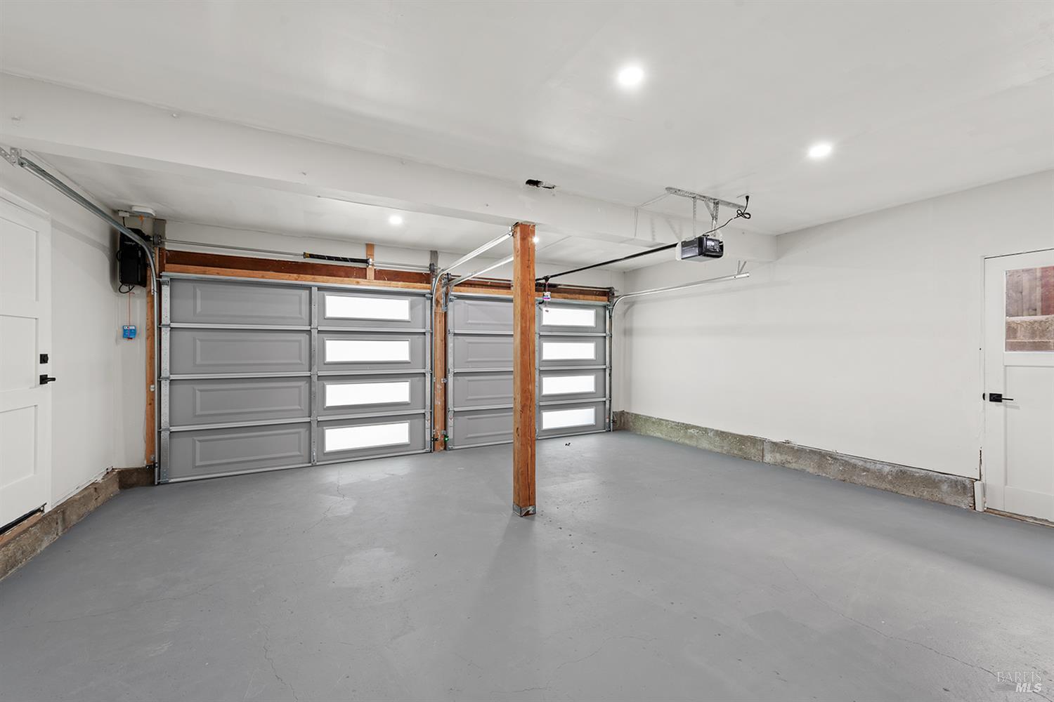 Detail Gallery Image 30 of 36 For 1044 W Mcnear Ave, Petaluma,  CA 94952 - 3 Beds | 2 Baths